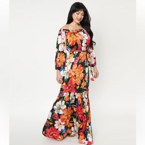 Unique Vintage Floral off the shoulder ruffle maxi size small NWT